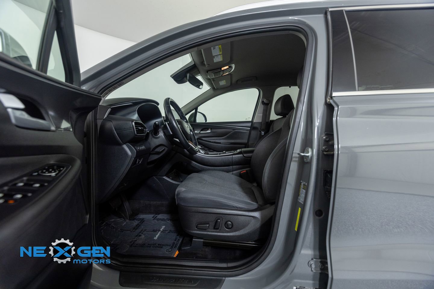 Used 2022 Hyundai Santa Fe SEL w/ Convenience Package image 11