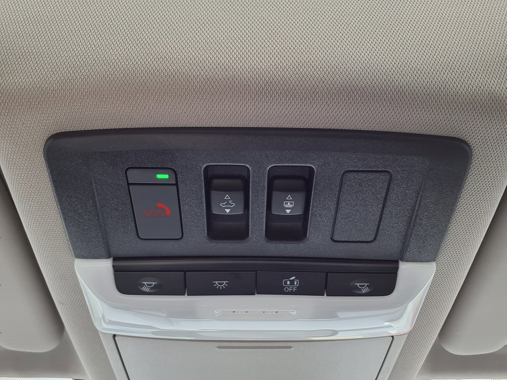 Used 2025 Nissan Rogue SL w/ SL Premium Package AWD/4WD image 50
