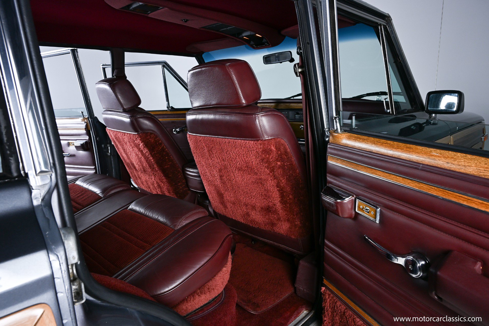 Used 1991 Jeep Grand Wagoneer AWD/4WD image 27