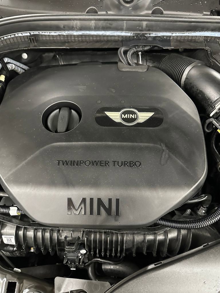 Used 2018 MINI Cooper S w/ Premium Package FWD image 7