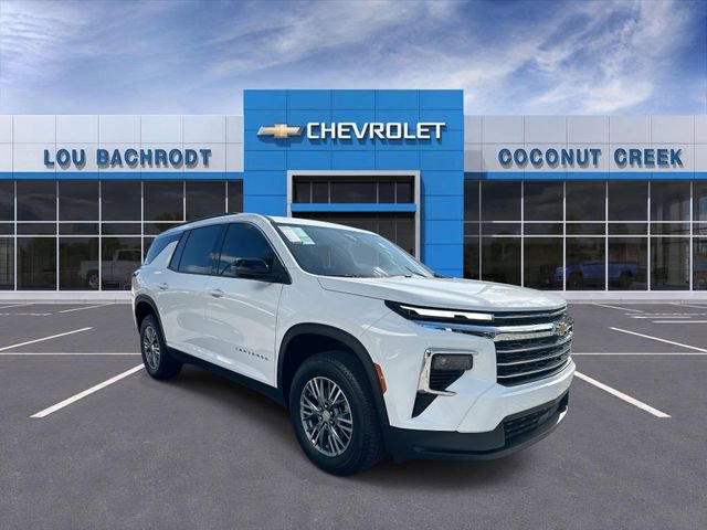 Used 2025 Chevrolet Traverse LT
