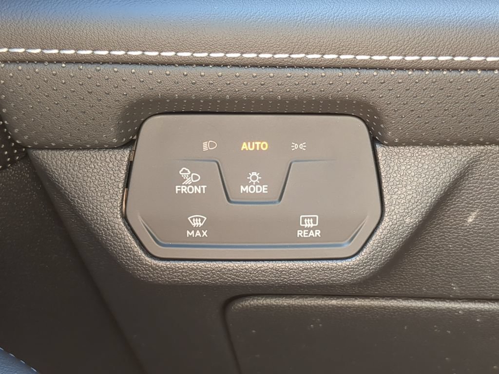 New 2026 Volkswagen Atlas Cross Sport SE FWD image 26