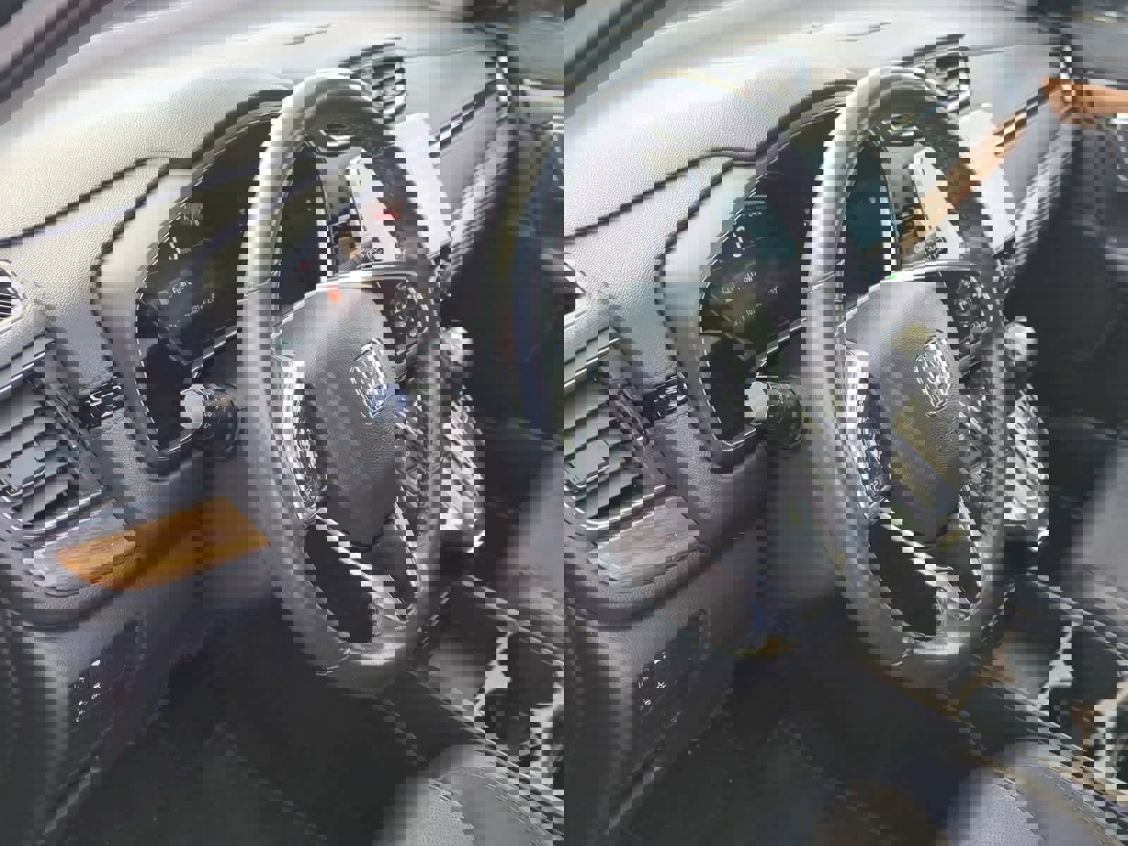 Used 2020 Honda CR-V EX-L image 10