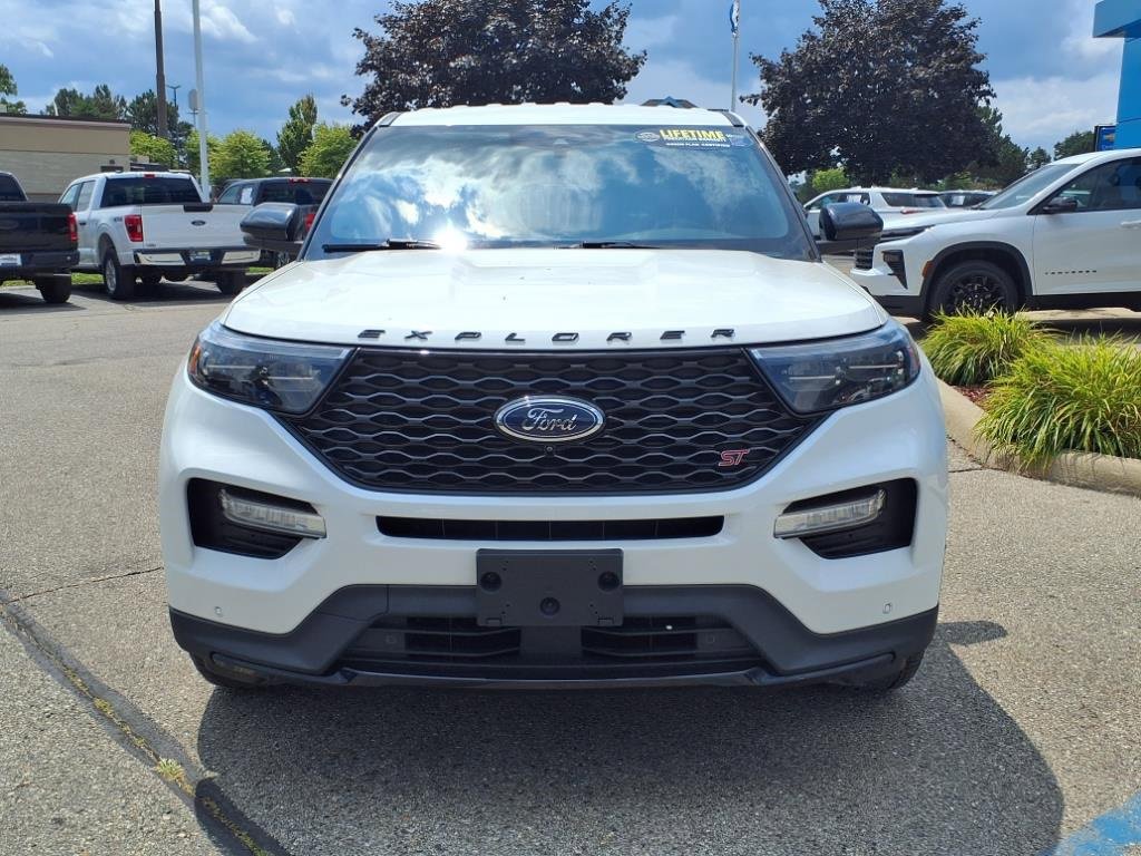 Used 2022 Ford Explorer ST image 2