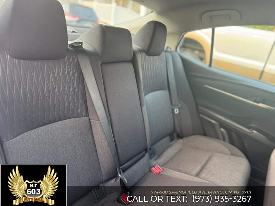 Used 2025 Toyota Camry LE FWD image 11