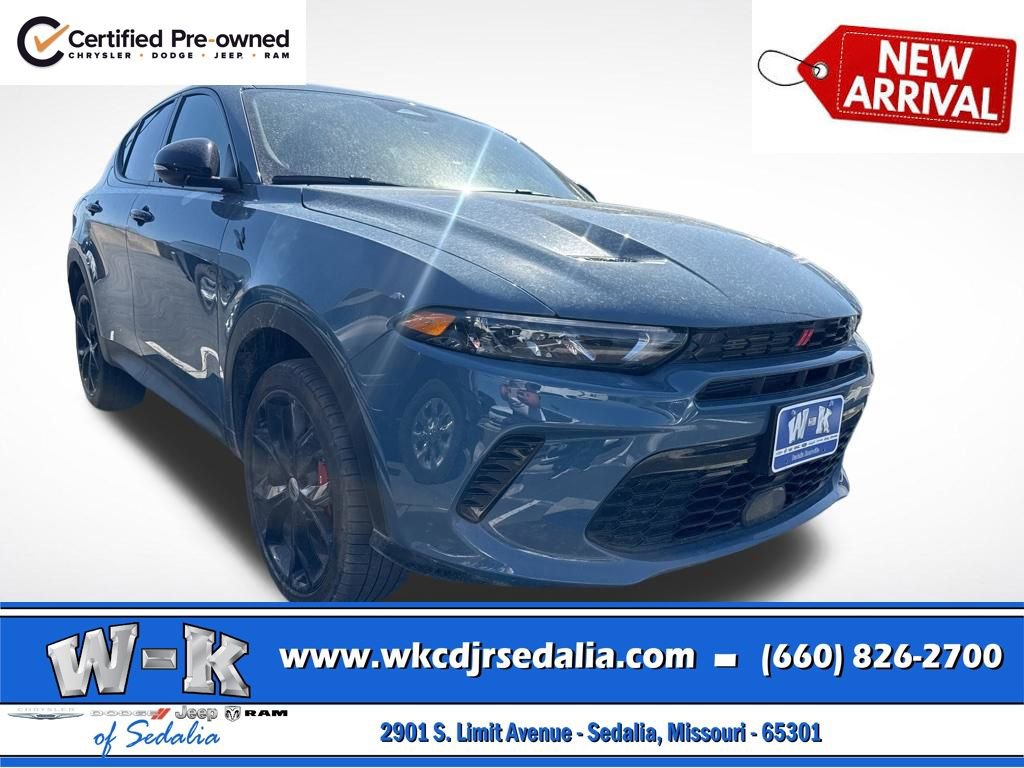 Certified 2024 Dodge Hornet GT image 1