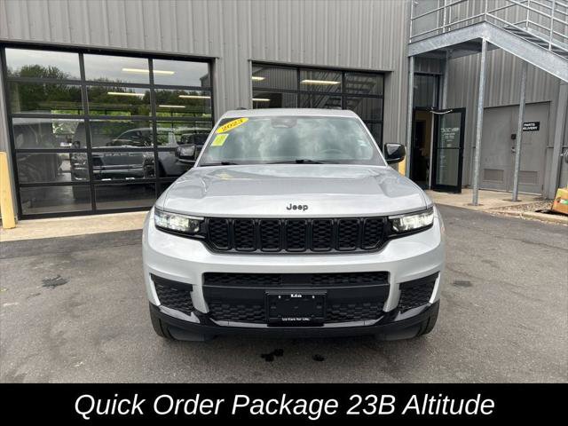 Certified 2023 Jeep Grand Cherokee L Laredo AWD/4WD image 10