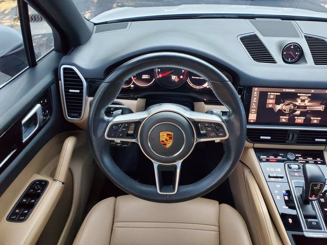 Used 2021 Porsche Cayenne AWD/4WD image 17