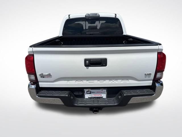 Used 2019 Toyota Tacoma SR5 AWD/4WD image 4