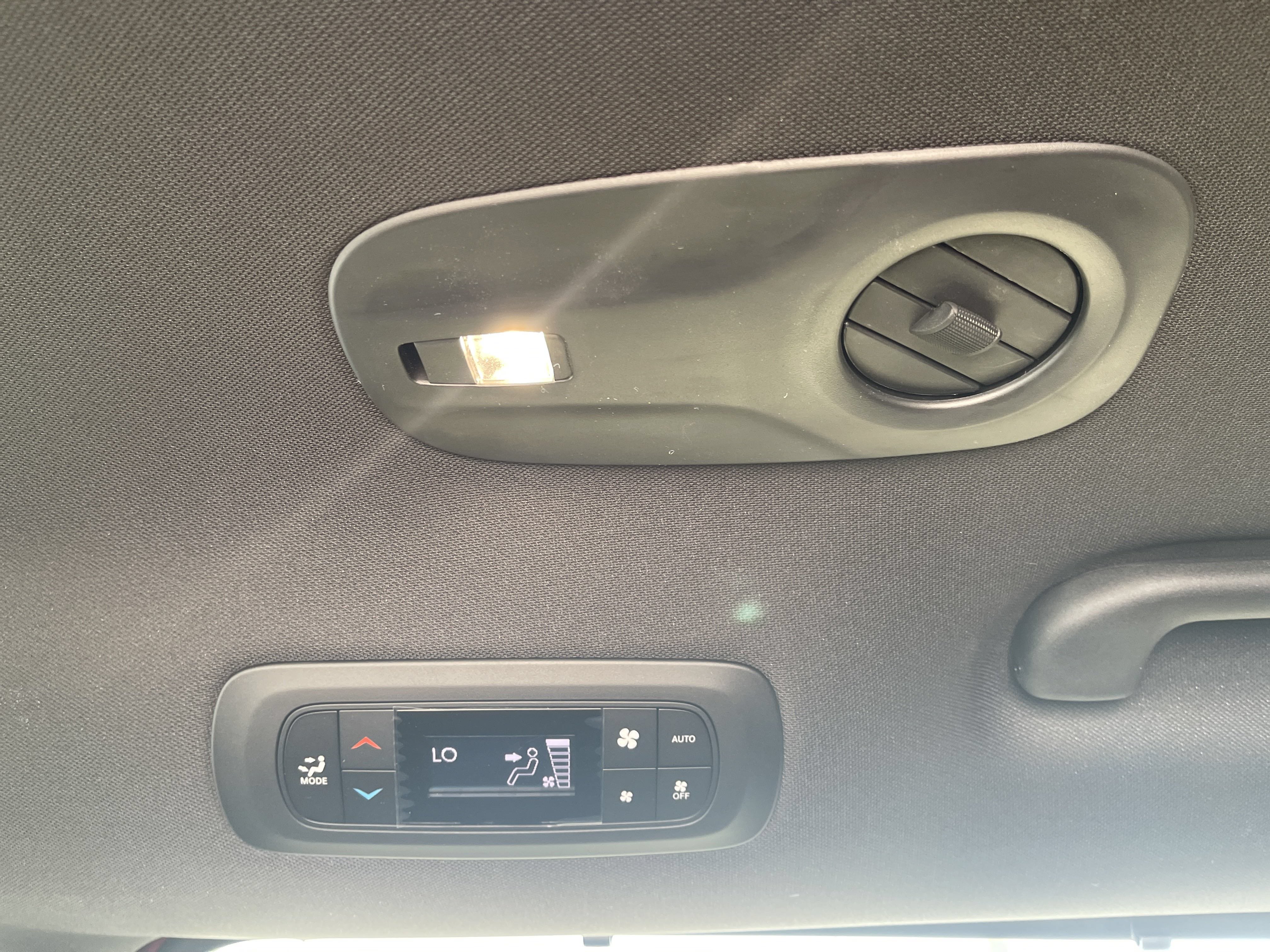 New 2026 Chrysler Voyager LX FWD image 40
