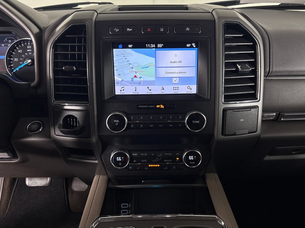Used 2019 Ford Expedition XLT w/ Equipment Group 202A AWD/4WD image 30