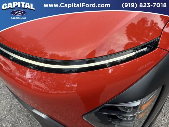 Used 2024 Hyundai Kona Limited FWD image 11