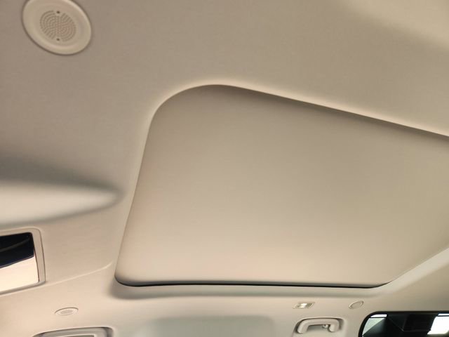 Used 2026 Land Rover Defender 110 S image 18