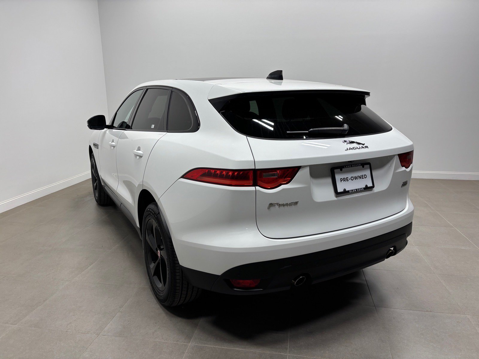 Used 2020 Jaguar F-PACE Premium AWD/4WD image 9