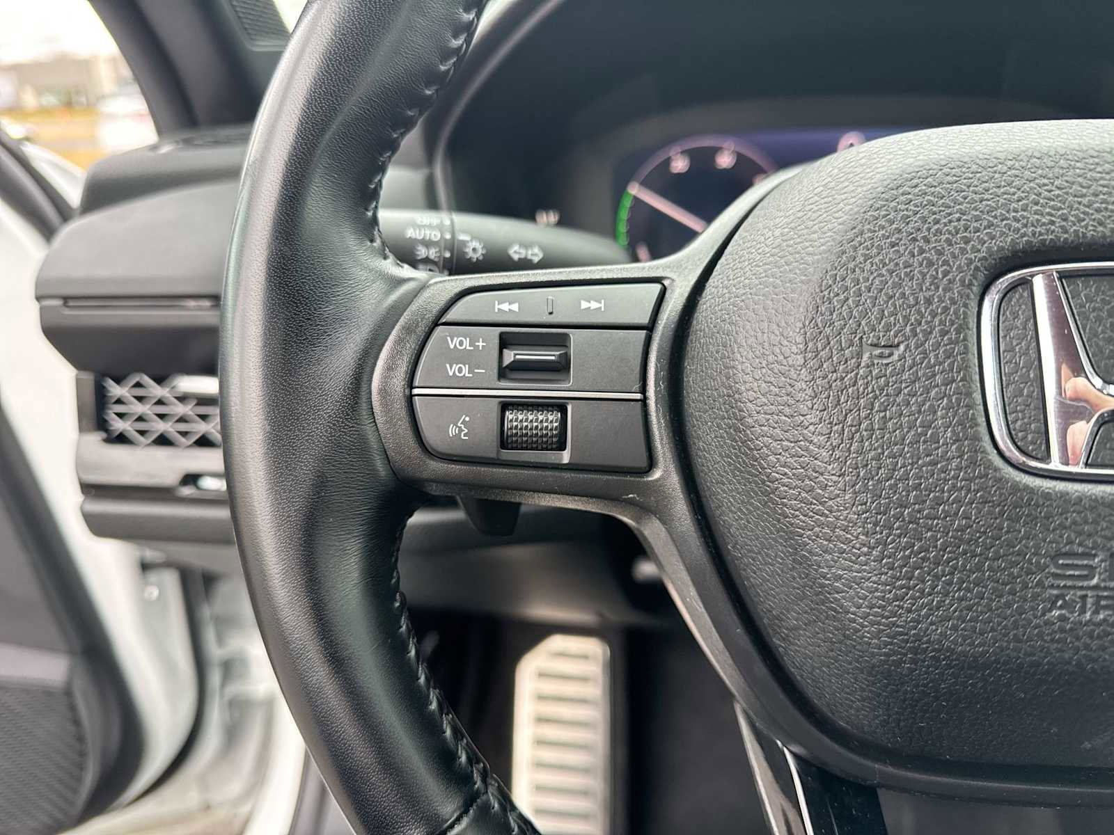 Certified 2024 Honda Accord Sport image 25