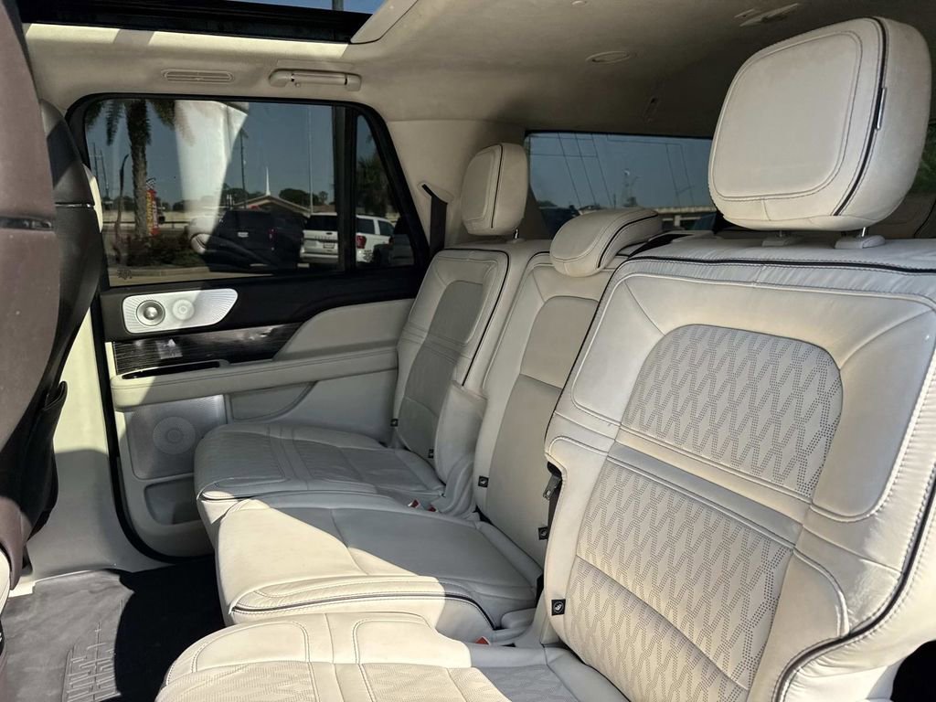Certified 2022 Lincoln Navigator L Black Label image 16