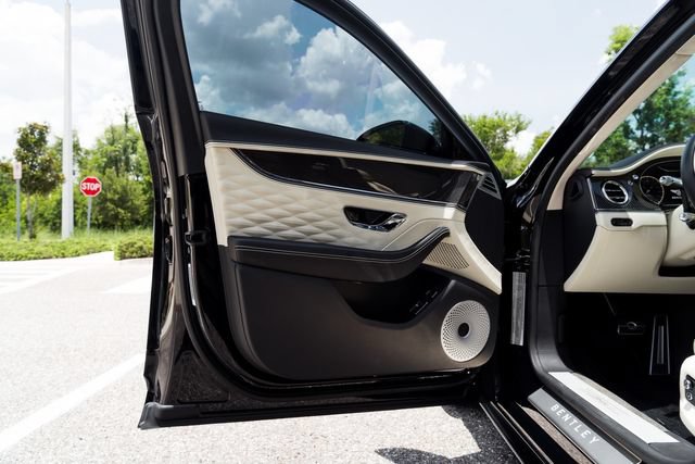 Used 2023 Bentley Flying Spur Azure AWD/4WD image 18