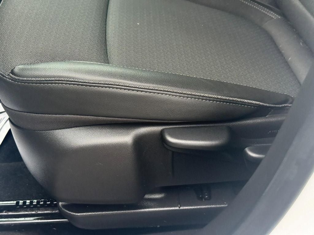 Used 2024 Buick Encore GX Preferred FWD image 17