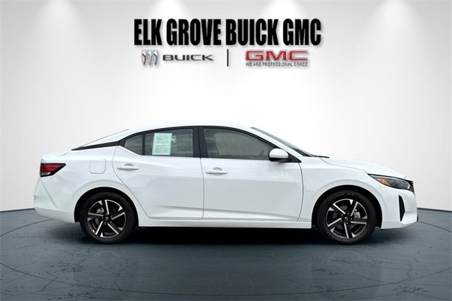 Used 2025 Nissan Sentra SV image 3