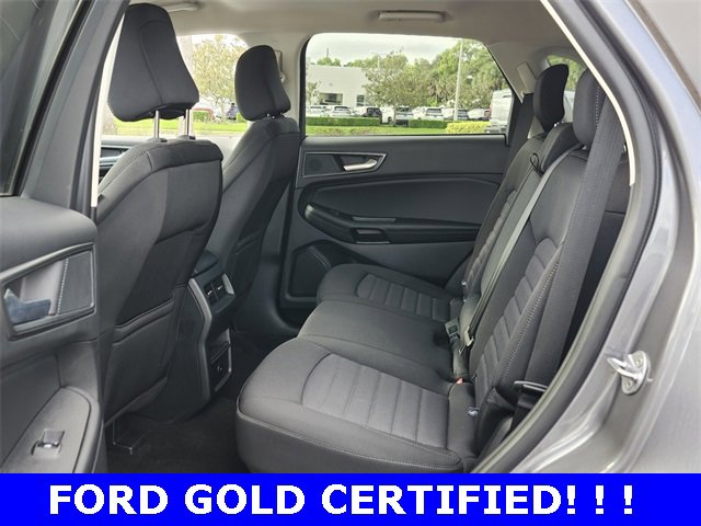 Used 2024 Ford Edge SE w/ Black Appearance Package image 4