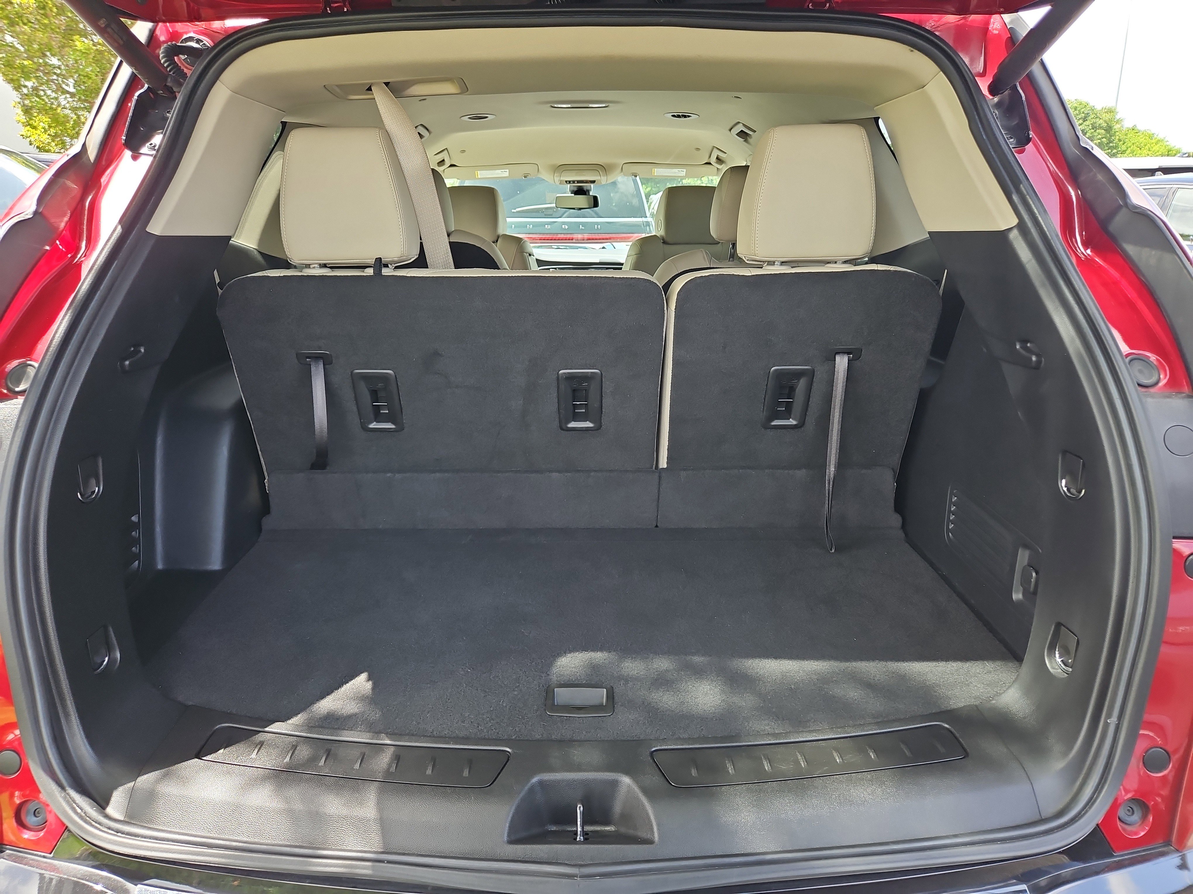 Used 2021 Buick Enclave Essence image 5