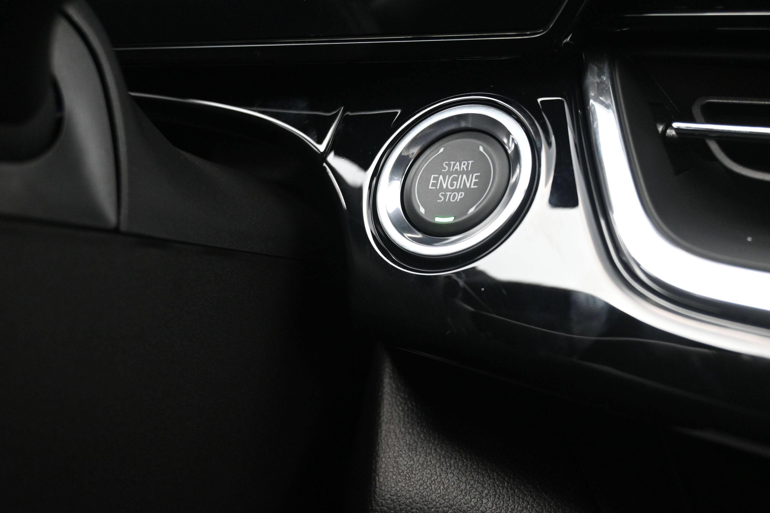 New 2026 Chevrolet Trax RS w/ Sunroof Package FWD image 19