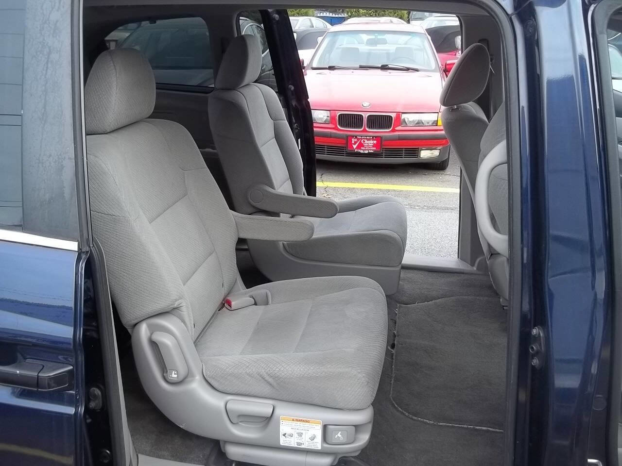 Used 2014 Honda Odyssey LX image 12