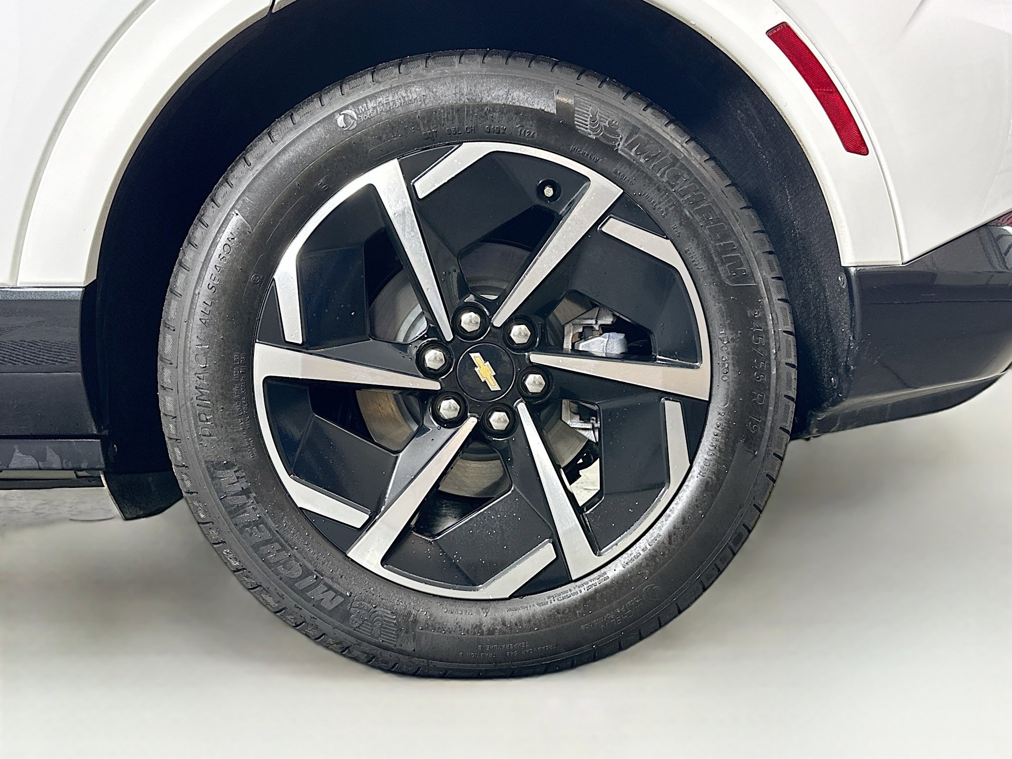 Used 2024 Chevrolet Equinox EV LT image 11