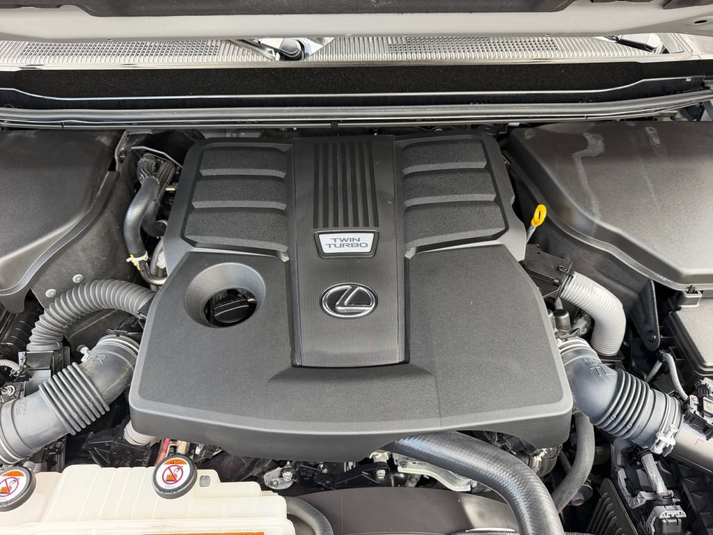 Used 2024 Lexus GX 550 w/ Accessory Package (Z1) AWD/4WD image 31