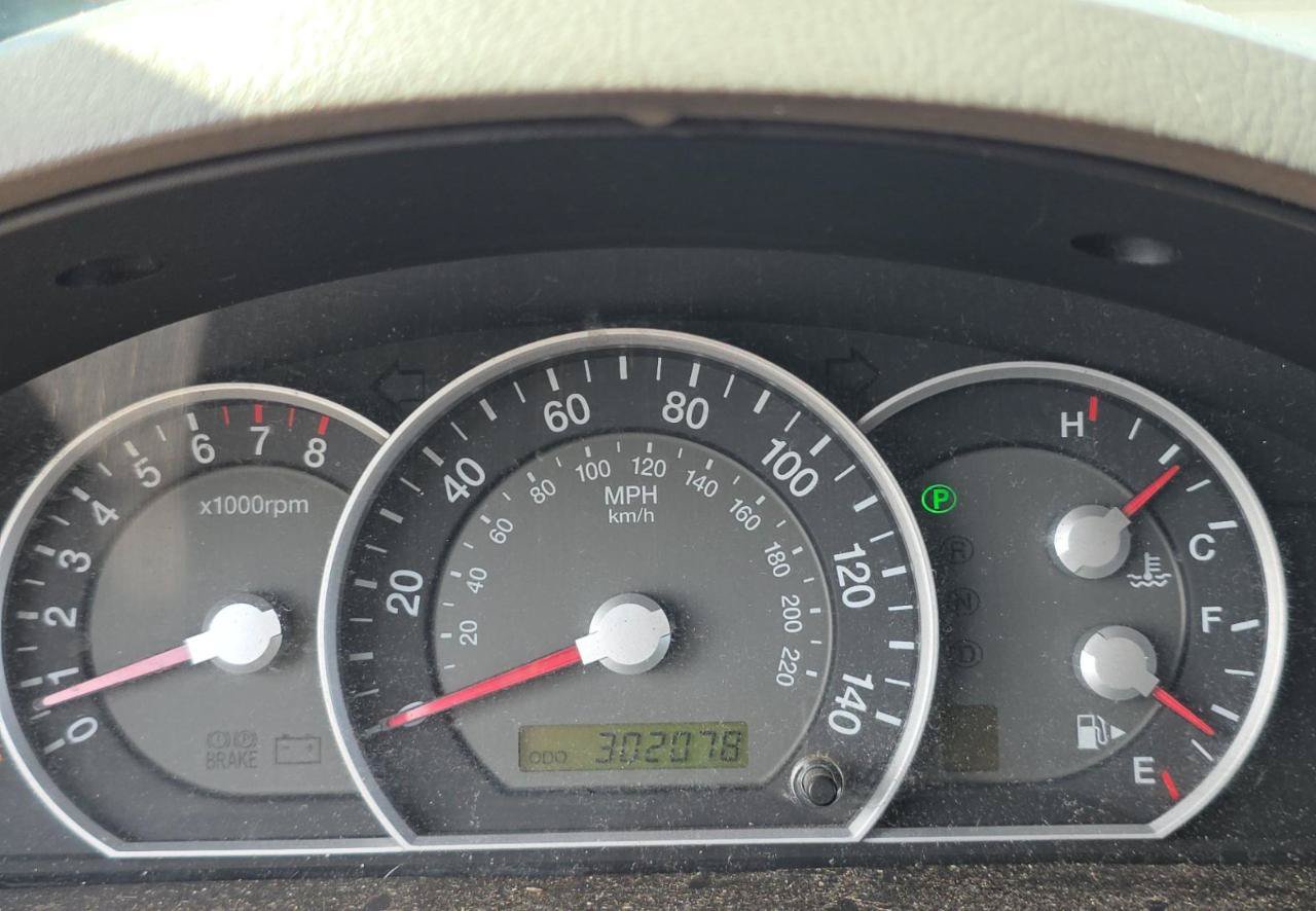 Used 2007 Kia Sorento 2WD image 9