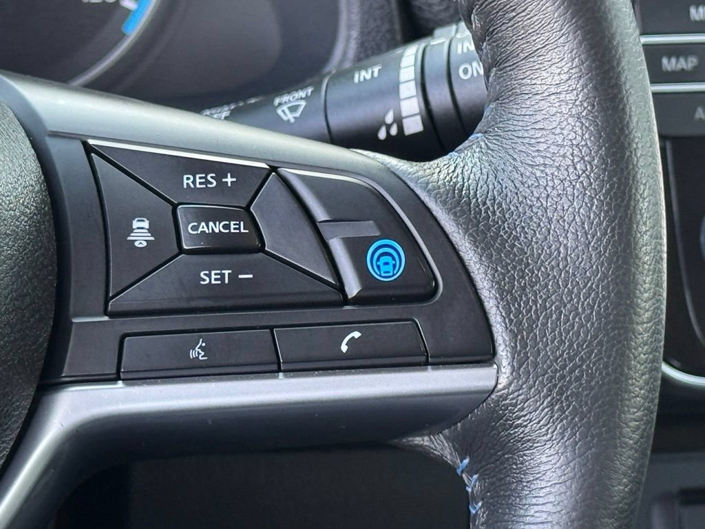 Certified 2018 Nissan Leaf SL w/ SL Technology Package FWD image 16