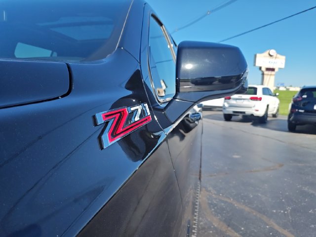Used 2024 Chevrolet Tahoe Z71 w/ Luxury Package AWD/4WD image 28