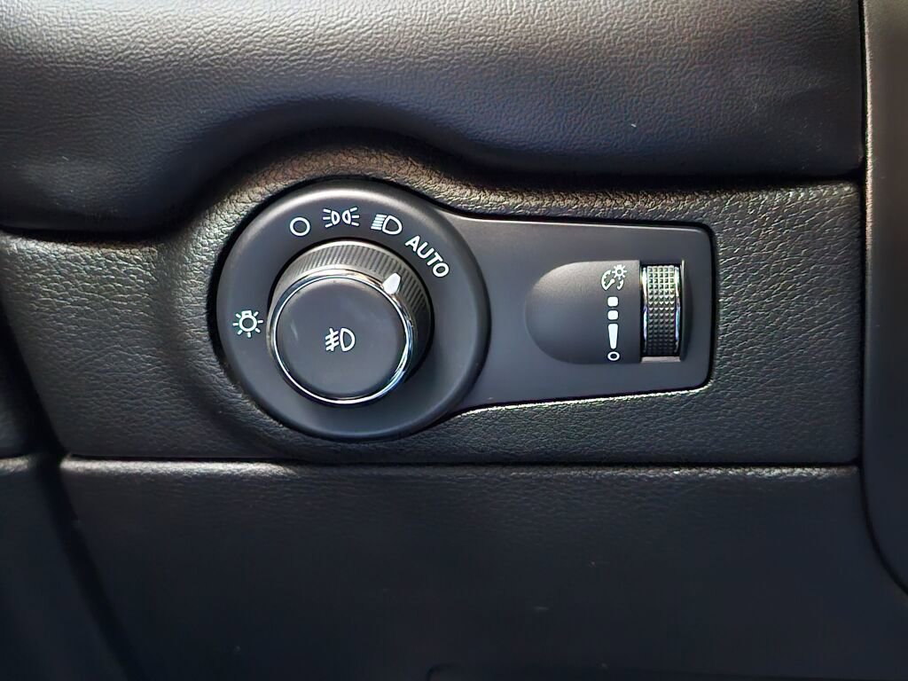 Used 2022 Dodge Durango GT image 33