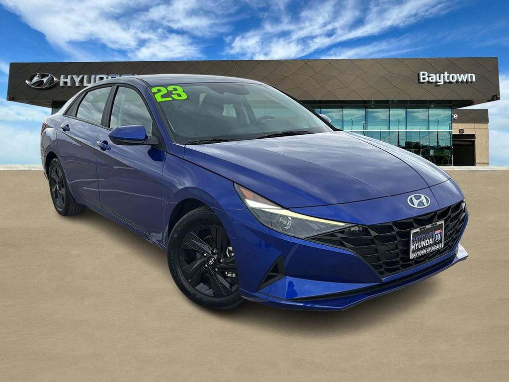Used 2023 Hyundai Elantra SEL image 1