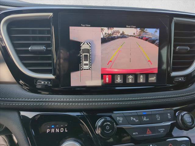 New 2025 Chrysler Pacifica Select AWD/4WD image 13