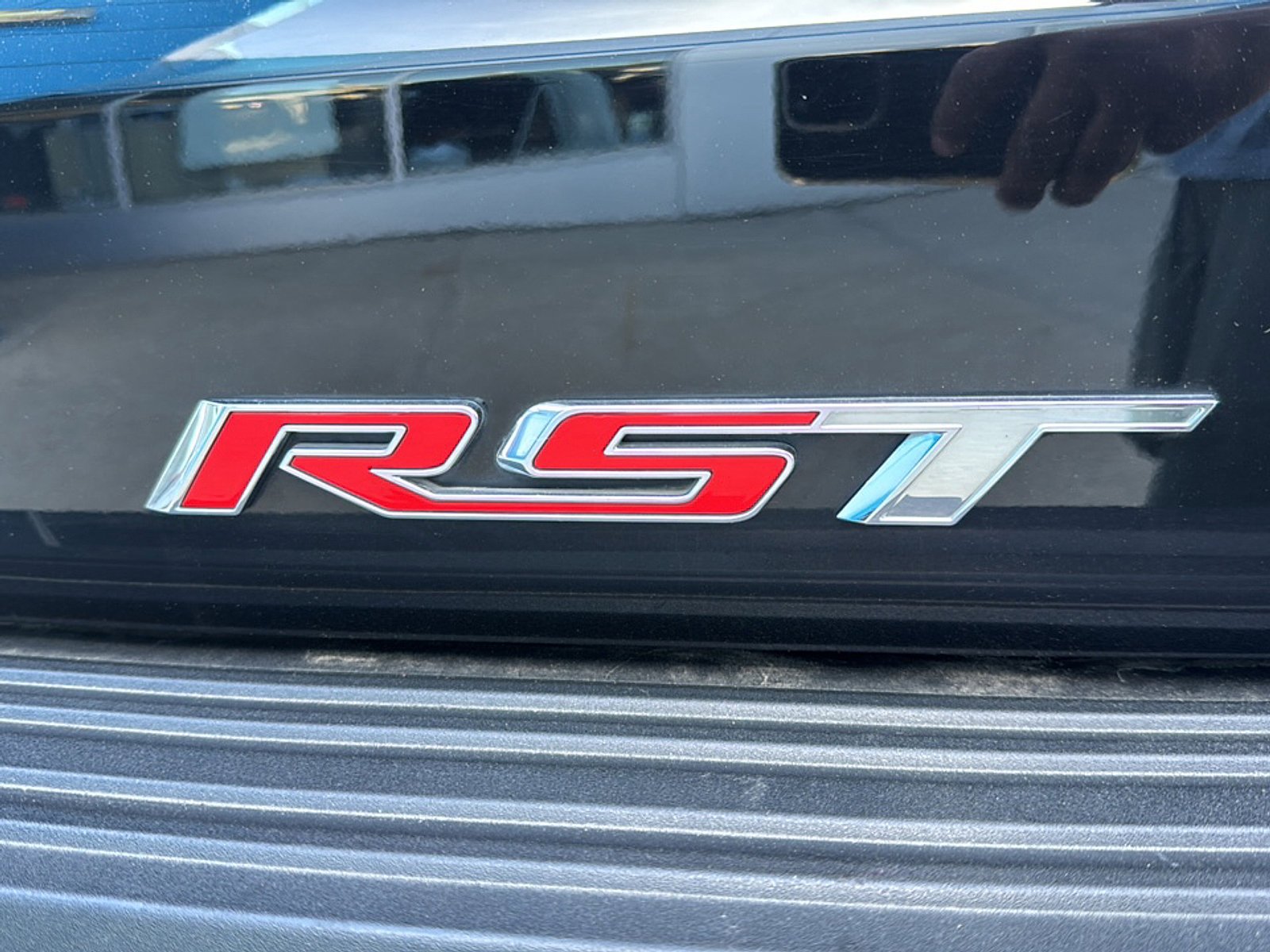 Used 2025 Chevrolet Suburban RST w/ Comfort Package AWD/4WD image 54