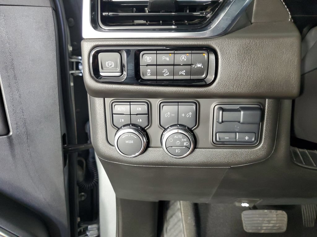 Certified 2025 GMC Yukon Denali w/ Denali Reserve Package AWD/4WD image 26