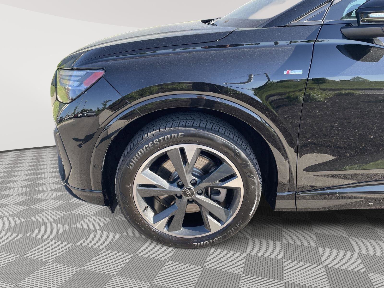 Used 2023 Audi Q4 e-tron Prestige w/ Black Optic Package AWD/4WD image 10