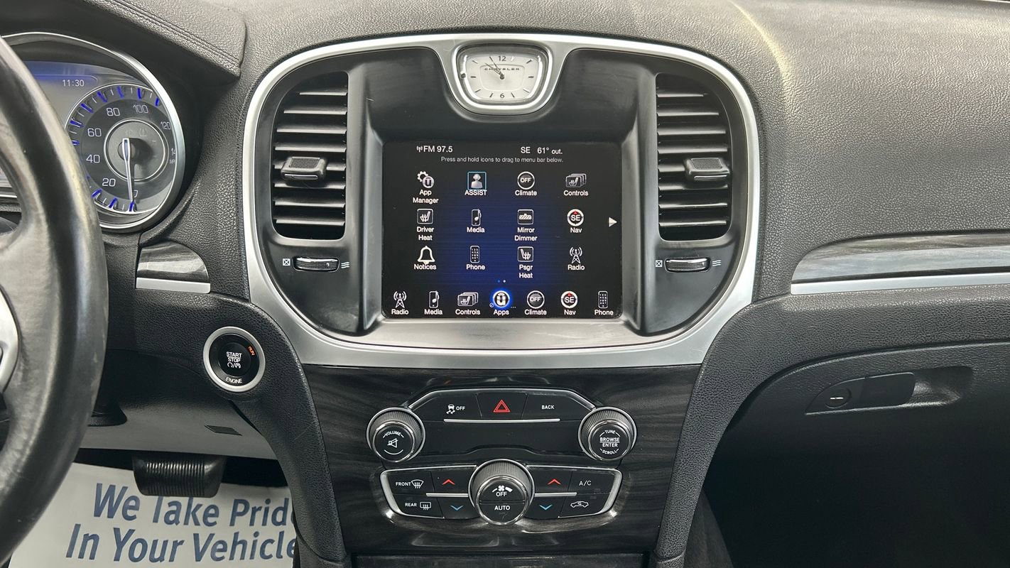 Used 2016 Chrysler 300 Limited image 19