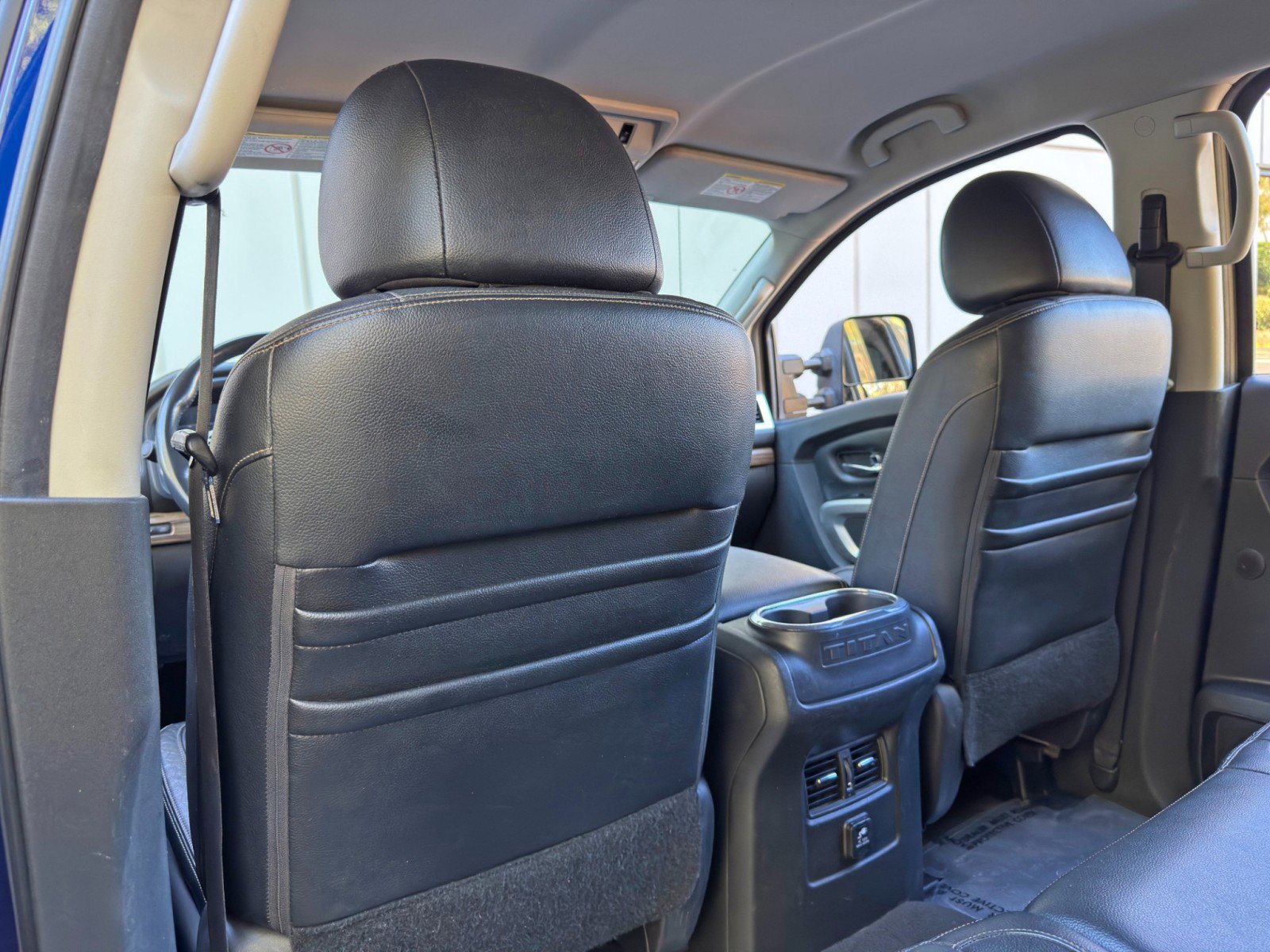 Used 2016 Nissan Titan SL image 33