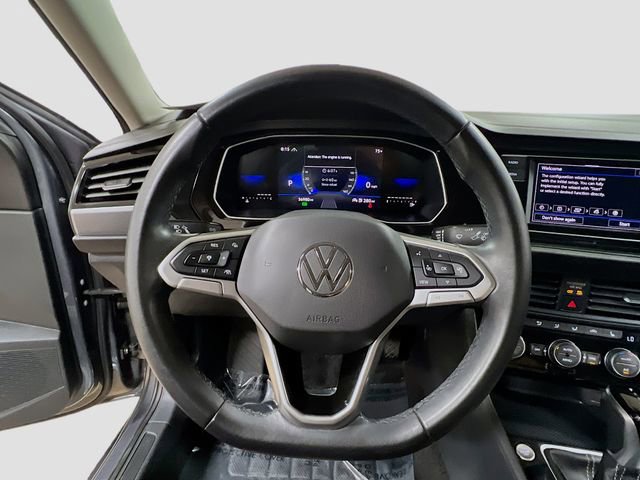 Used 2024 Volkswagen Jetta SE image 11