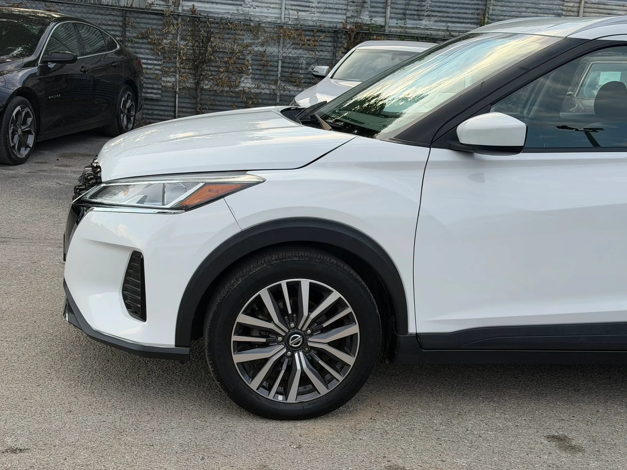 Used 2021 Nissan Kicks SV FWD image 9