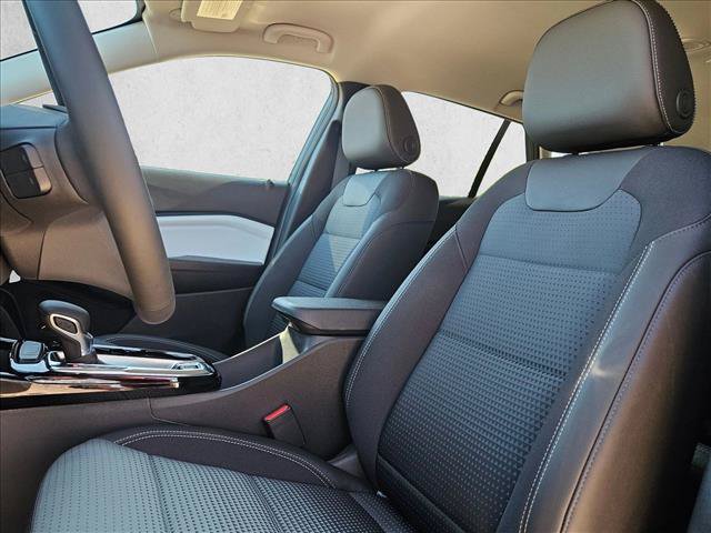 New 2026 Chevrolet Trax LT w/ Driver Confidence Package FWD image 4