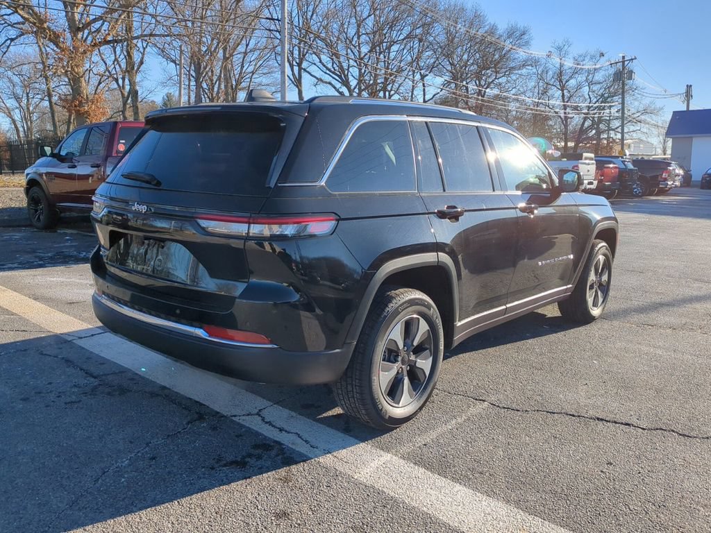 Used 2022 Jeep Grand Cherokee Limited 4xe AWD/4WD image 2