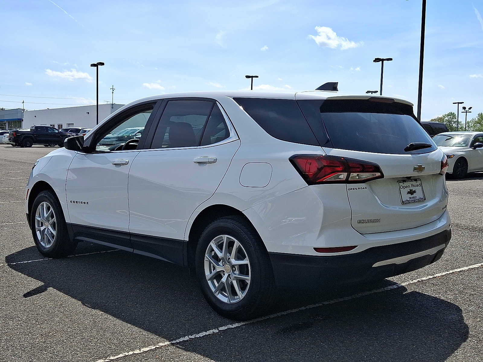 Used 2023 Chevrolet Equinox LT AWD/4WD image 5