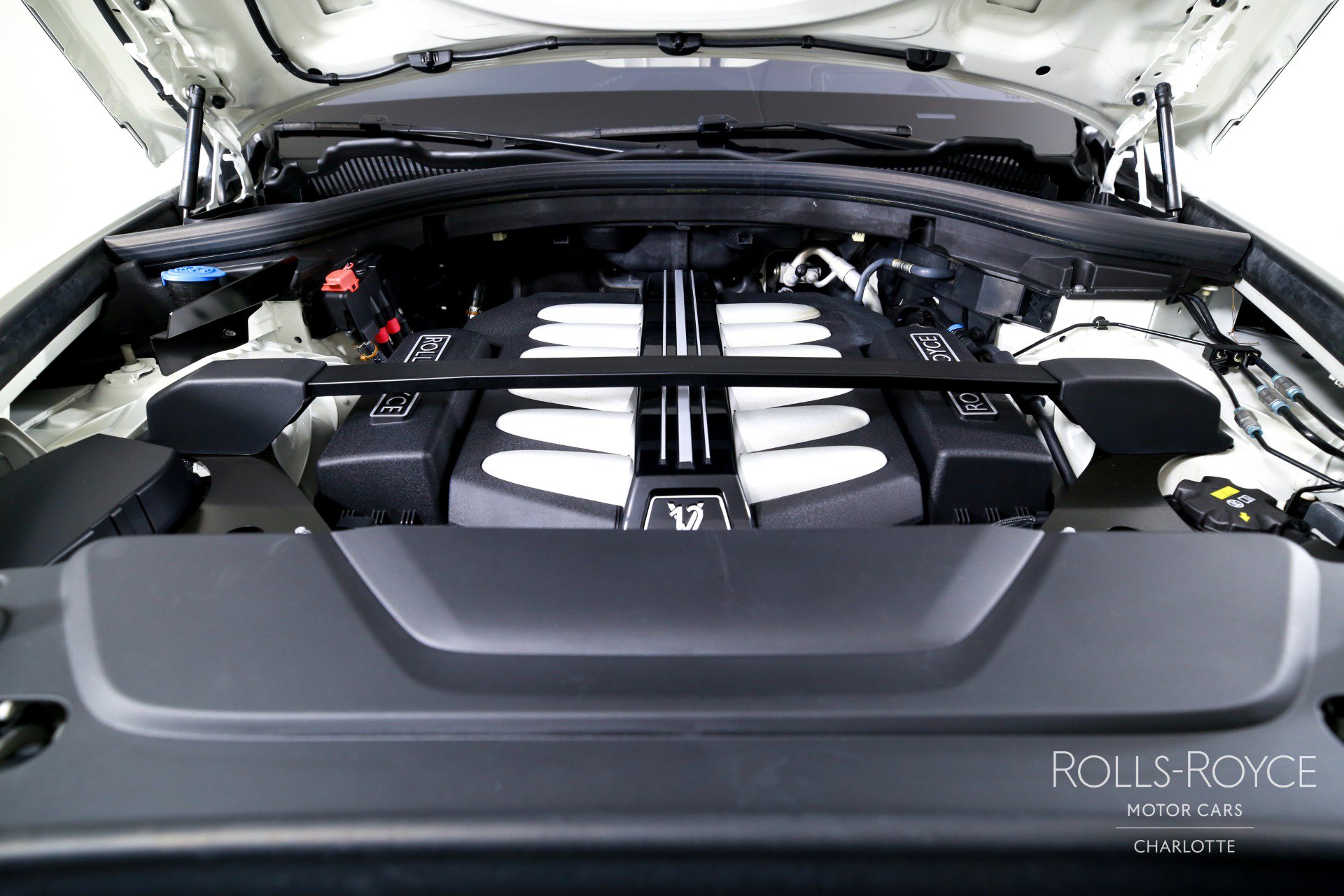 Used 2020 Rolls-Royce Cullinan image 37