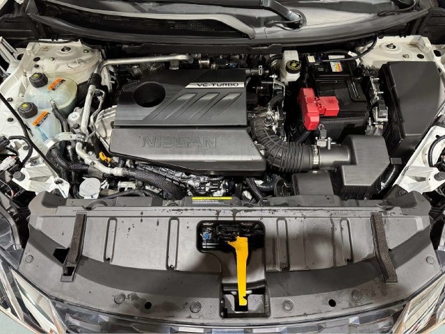 Used 2023 Nissan Rogue Platinum w/ Platinum Premium Package AWD/4WD image 29