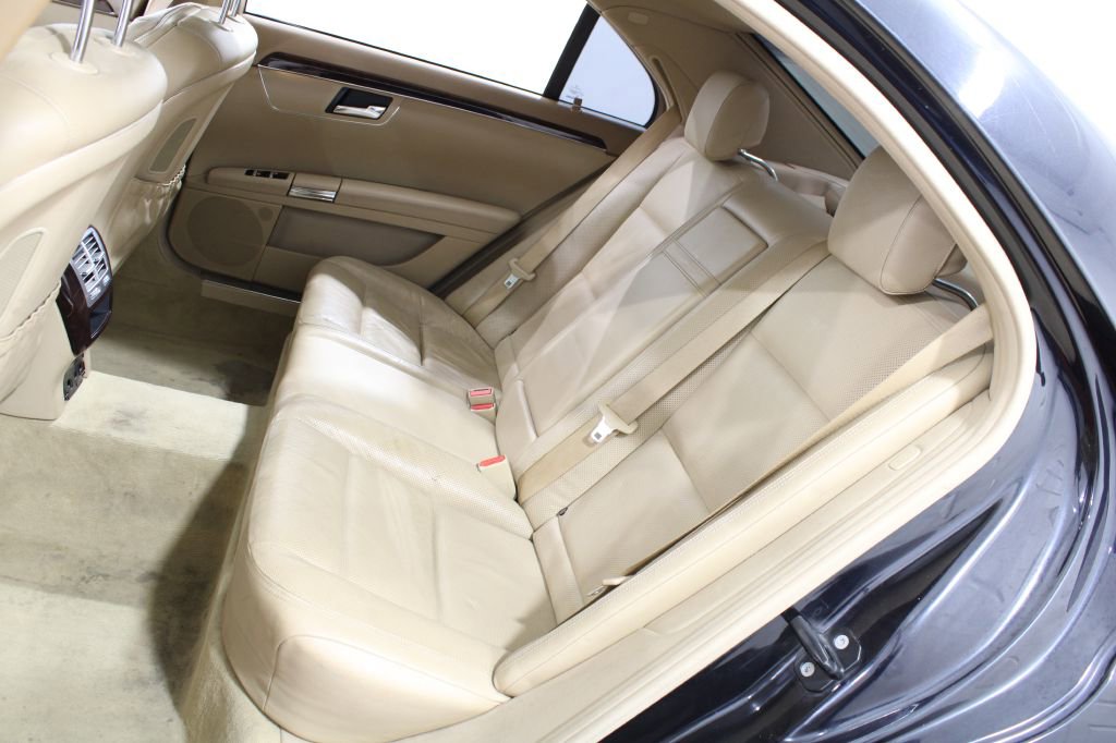 Used 2010 Mercedes-Benz S 550 4MATIC image 16
