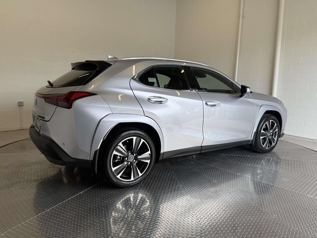 Used 2025 Lexus UX 300h AWD w/ Accessory Package (Z1) image 10