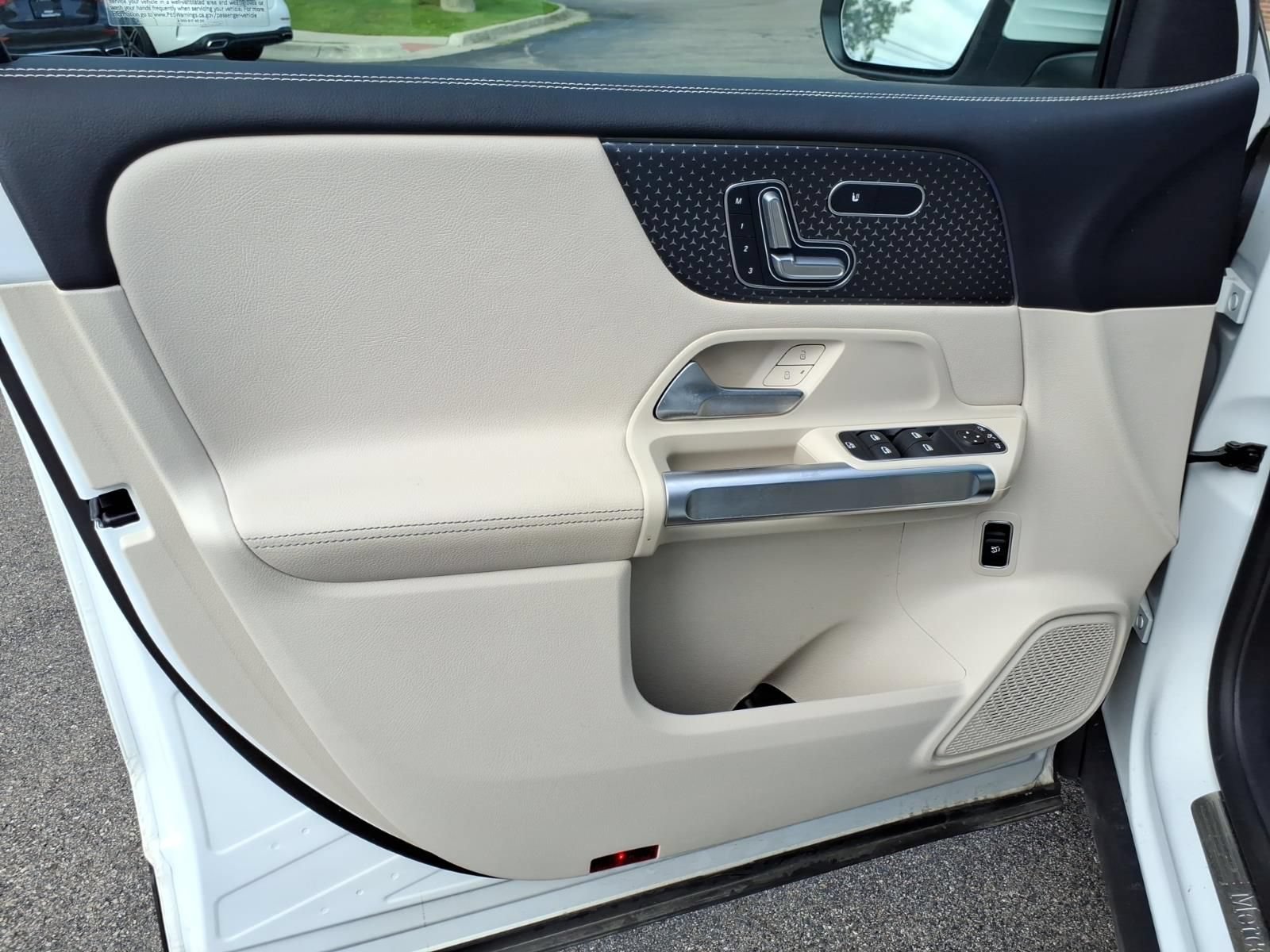 Certified 2025 Mercedes-Benz GLB 250 4MATIC image 14